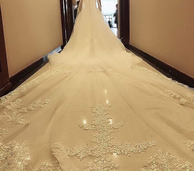 Faiokaver Wedding Veils Cathedral Long Floral Sequins Lace 5 Meters 1 Tier with Comb