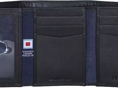 Nautica Men's Sail Embossed Leather Trifold Wallet