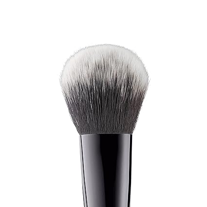 e.l.f. Flawless Face Brush, Vegan Makeup Tool For Flawlessly Contouring & Defining With Powder, Blush & Bronzer, Made With Cruelty-Free Bristles
